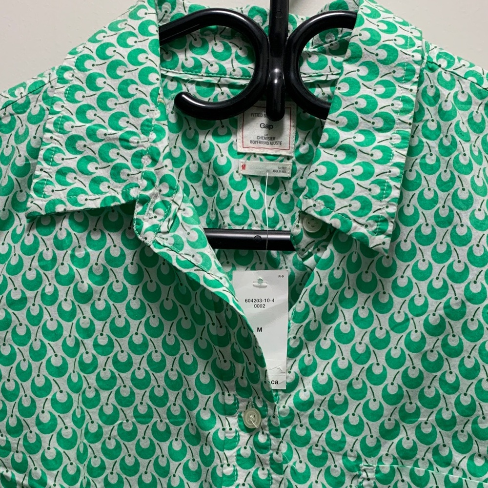 GAP Green Cherry Print Shirt Sz M - Picture 2 of 7